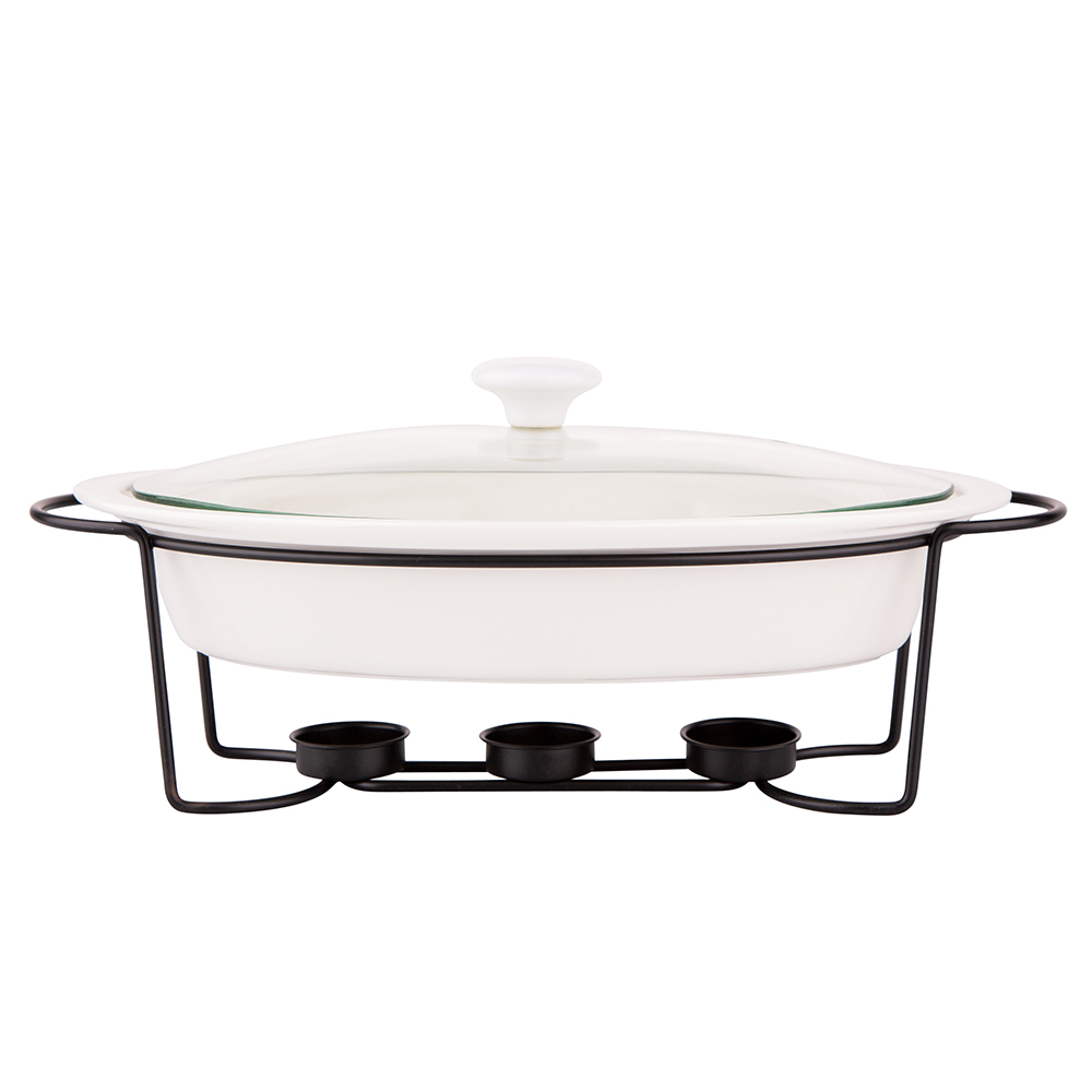 Regular oval baking dish 1,5 L on the warmer in black color