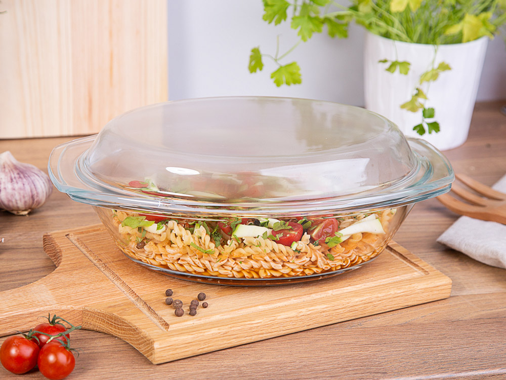 Vega ovenproof dish with a lid, oval 2.5 L 33x20x11.5 cm
