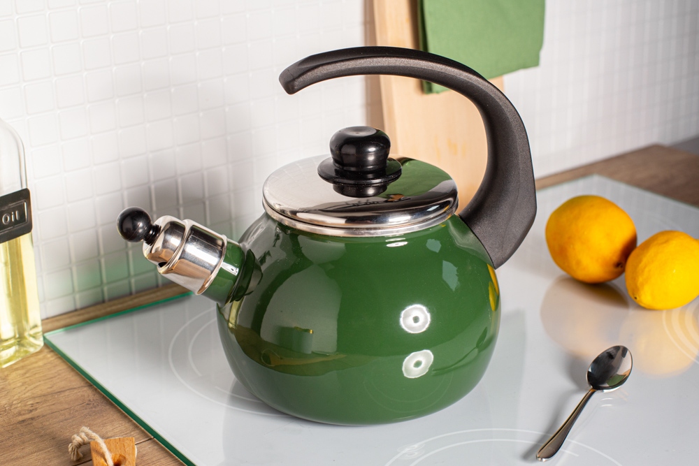 Enameled kettle 2,2L Green