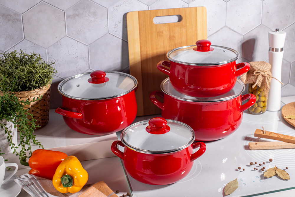 KLARA set of 8 enamelled pots 16-22 cm RED